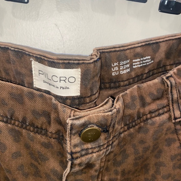 NWT Anthropologie Pilcro Straight Leg Cheetah Print Jeans Women’s 26W - Picture 2 of 5